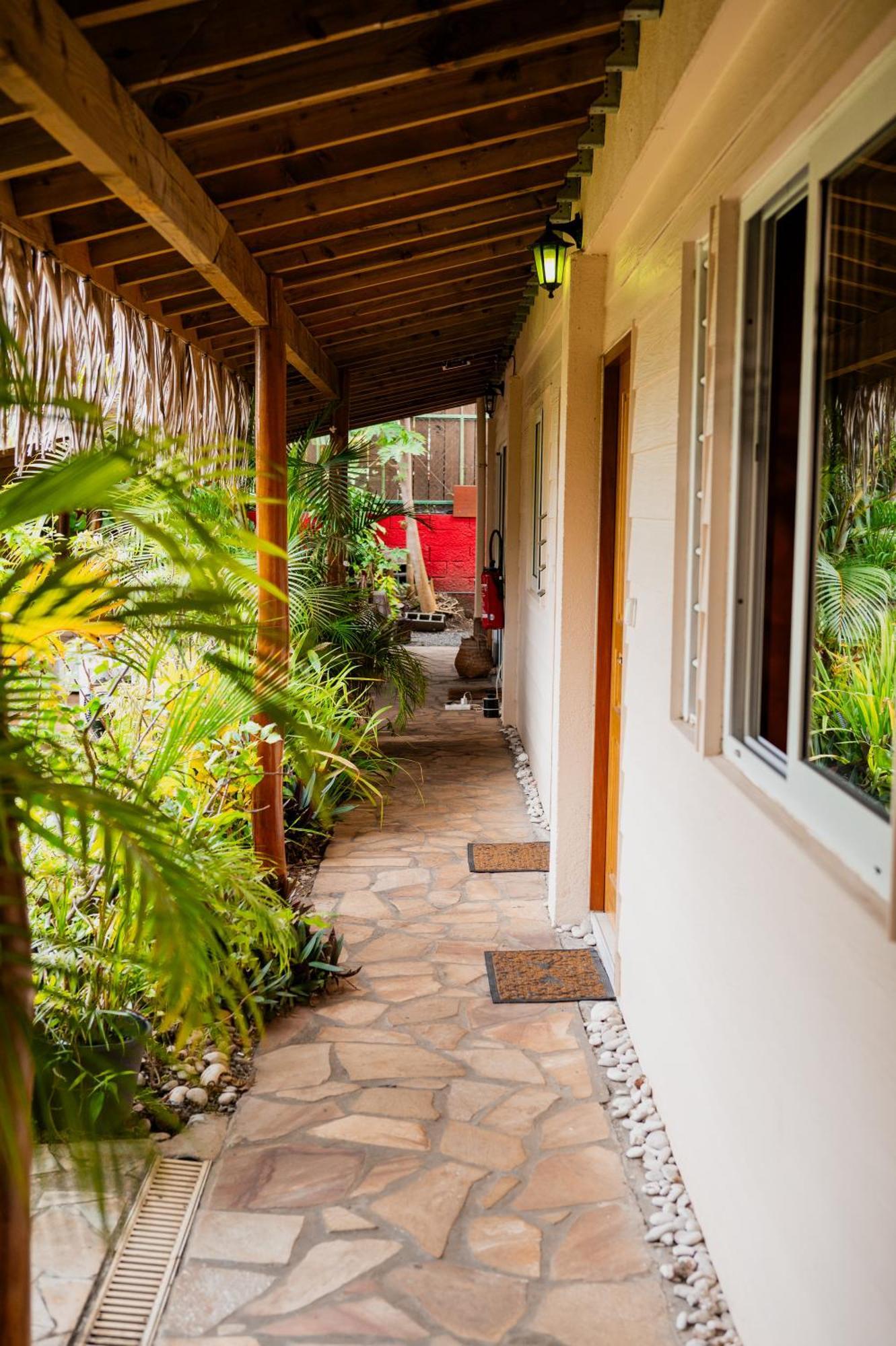 Manaeva Lodge Faaa Exterior foto